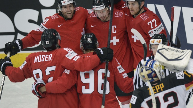 Pēc trīs neveiksmju sērijas Šveice beidzot tika pie uzvaras
Foto: AFP/Scanpix