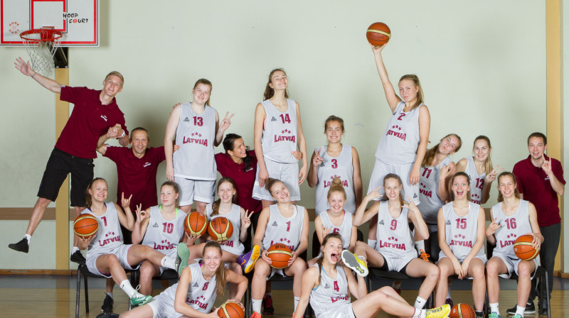 Latvijas U16 sieviešu basketbola izlase
Foto: U16 izlase
