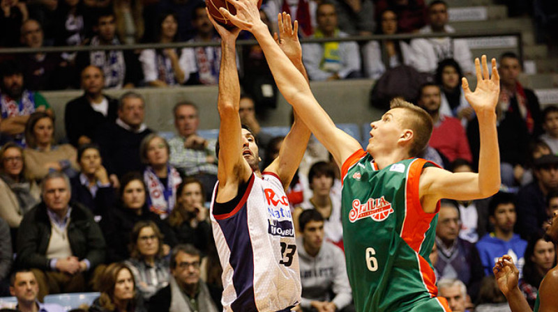 Kristaps Porziņģis: basketbols trešajā stāvā.
Foto: acb.com