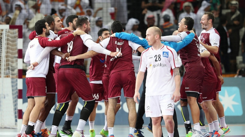 Kataras handbolistiem pamats līksmībai - pirmoreiz astoņu labāko komandu pulkā pasaules čempionātā. Foto: Qatar2015