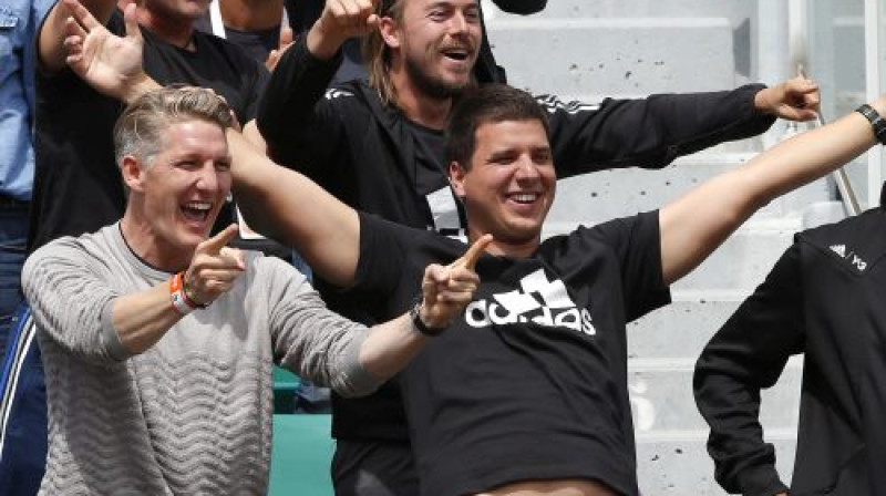 Bastians Švainštaigers un Anas Ivanovičas komanda lielā sajūsmā!
Foto: AFP/Scanpix