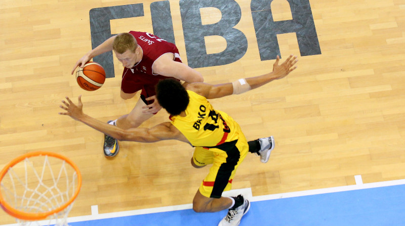 Rolands Šmits: 26 punkti Latvijas U20 izlases spēlē ar Beļģijas komandu.
Foto: FIBAEurope.com