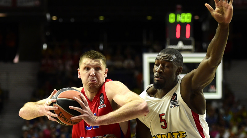 Viktors Hrjapa cīnās CSKA sastāvā
Foto: AFP/Scanpix