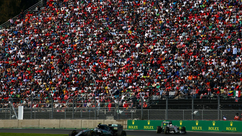 F1 fanu pilnās tribīnes Meksikā
Foto: GETTY IMAGES NORTH AMERICA/Scanpix