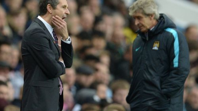 Remī Gards un Manuels Pelegrini
Foto: AFP/Scanpix