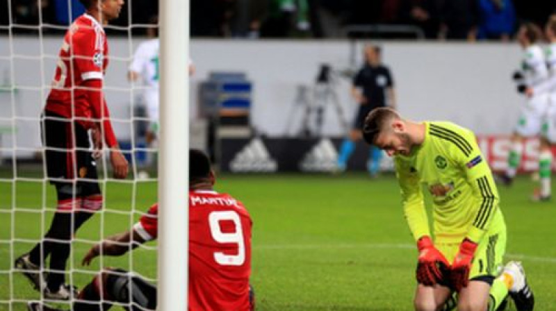 "Manchester United" spēlētāji pēc zaudētajiem vārtiem
Foto: EMPICS Sport/Scanpix