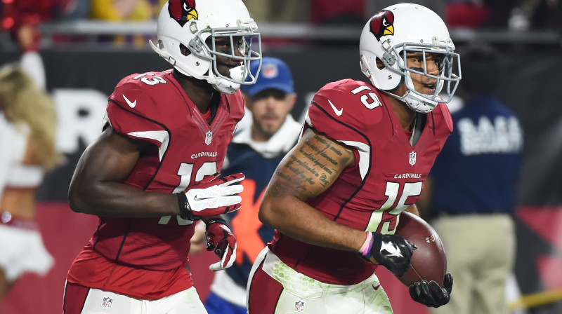 Arizonas "Cardinals" spēlētāji pēc Maikla Floida (no labās) piezemējuma.
Foto: AFP/Scanpix