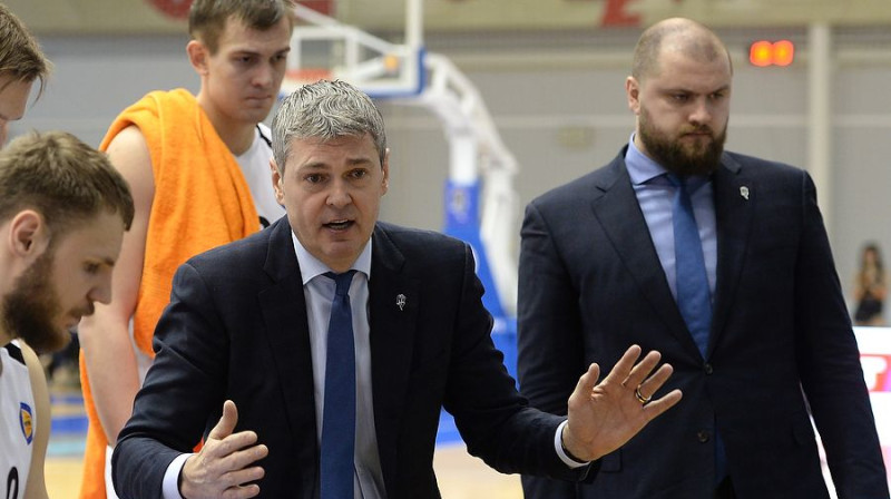 Ainars Bagatskis un Artūrs Štālbergs 
Foto: nn-basket.ru