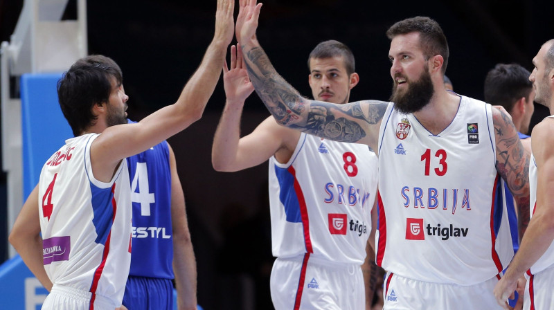 Milošs Teodosičs, Nemaņa Bjelica un Miroslavs Raduļica 
Foto: Sipa/Scanpix