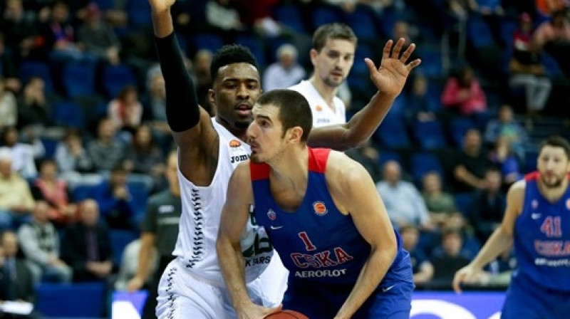 Nando De Kolo pret Kītu Lengfordu
Foto: vtb-league.com