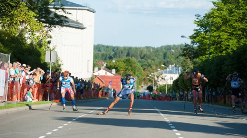 Pagājušā gada PK posma sprinta fināls Raiņa ielā Madonā. Foto: Infoski.lv