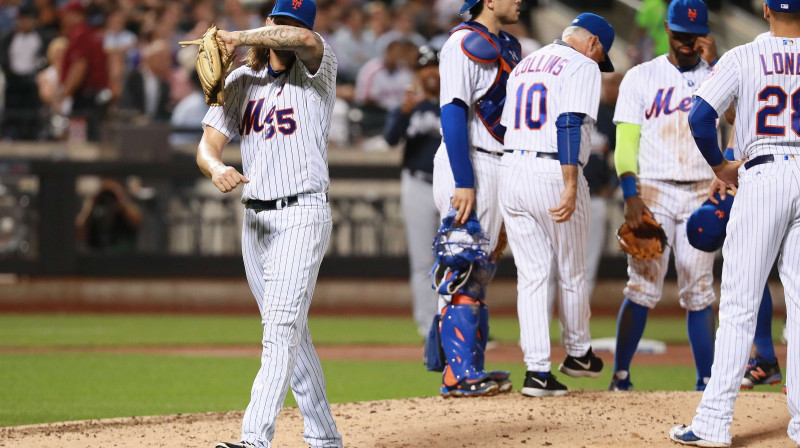 "Mets" piedzīvoja zaudējumu pret "Braves" un sarežģīja savu nokļūšanu izslēgšanas mačos.
Foto: AFP/Scanpix