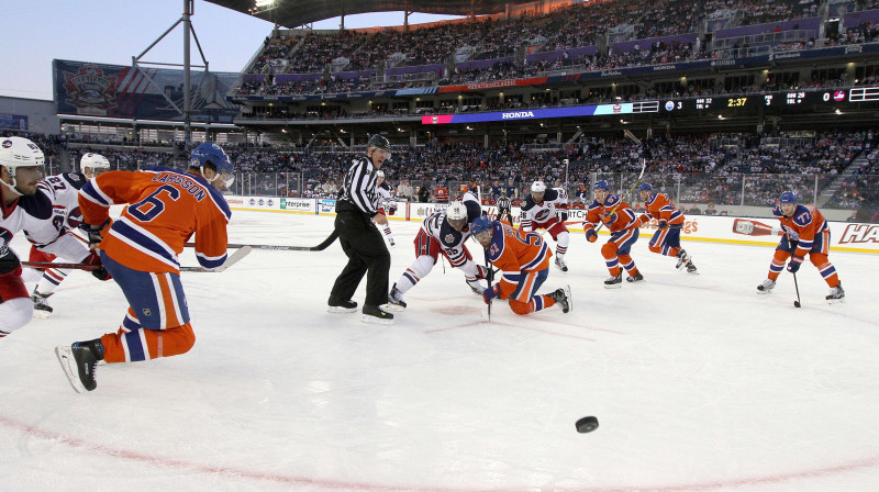 Ceturtā "Heritage Classic" spēle 
Foto: AFP/Scanpix