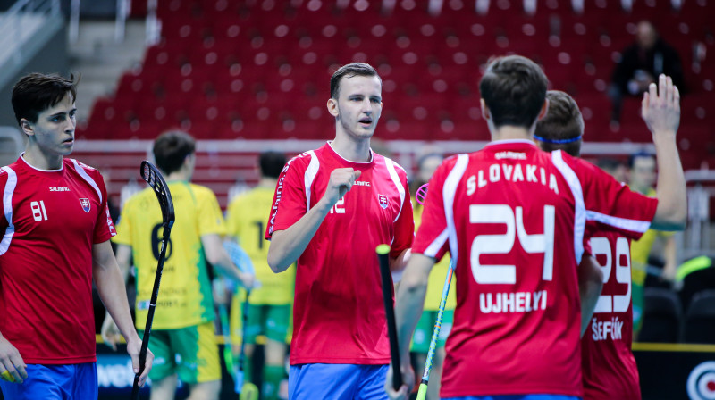 Pirmo uzdevumu - iekļūt astotdaļfinālā - slovāki ir paveikuši
Foto: Ritvars Raits, IFF Floorball