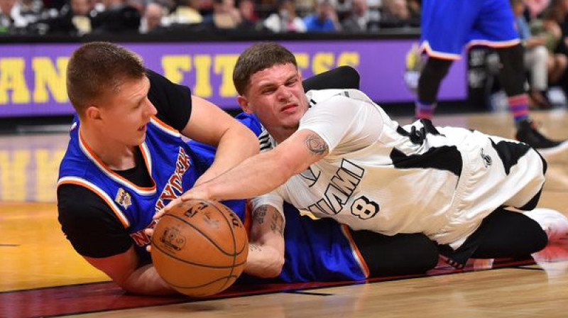 Kristaps Porziņģis cīnās ar "Heat"
Foto: Jasen Vinlove / usatoday.com