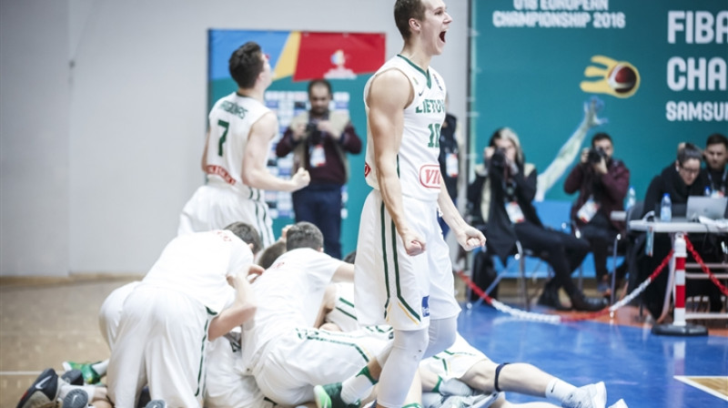 Lietuvieši līksmo: Eiropas pusfināls un ceļazīme uz pasaules U19 čempionātu
Foto: fiba.com