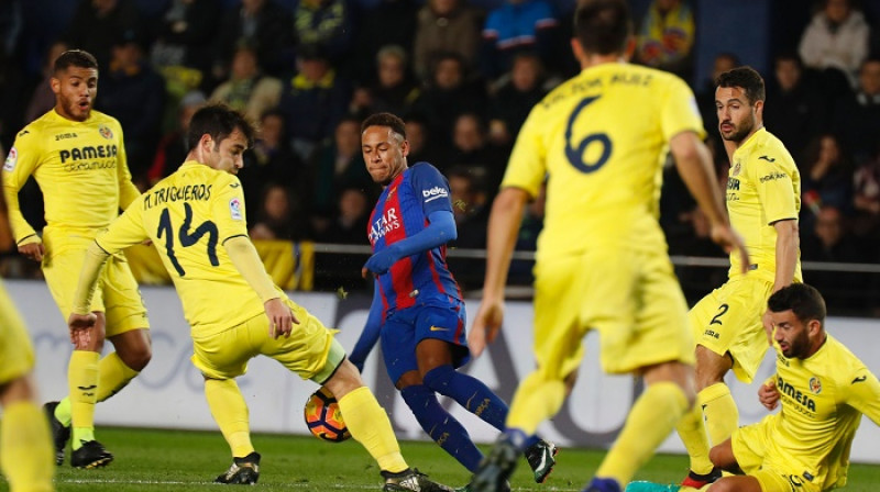 "Villarreal" aizsardzībā spēlēja labi, ik reizi aplencot pretinieku uzbrucējus
Foto: AFP/Scanpix