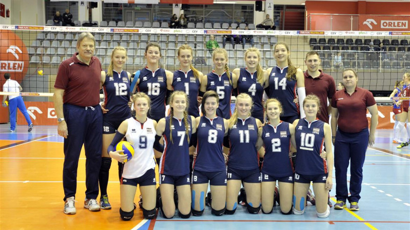 Latvijas U-18 izlase lauzīs ceļu uz finālturnīru Pāvela Seļivanova (2. rindā pirmais no kreisās) vadībā
Foto: Latvijas Volejbola federācija