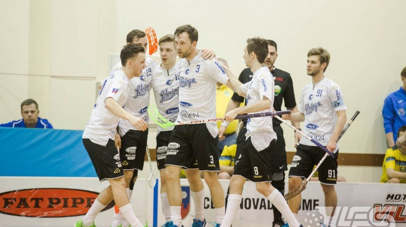 Vienu neveiksmi cēsnieki ir atspēlējuši, nepieciešams uzvarēt vēl divos mačos
Foto: Floorball.lv