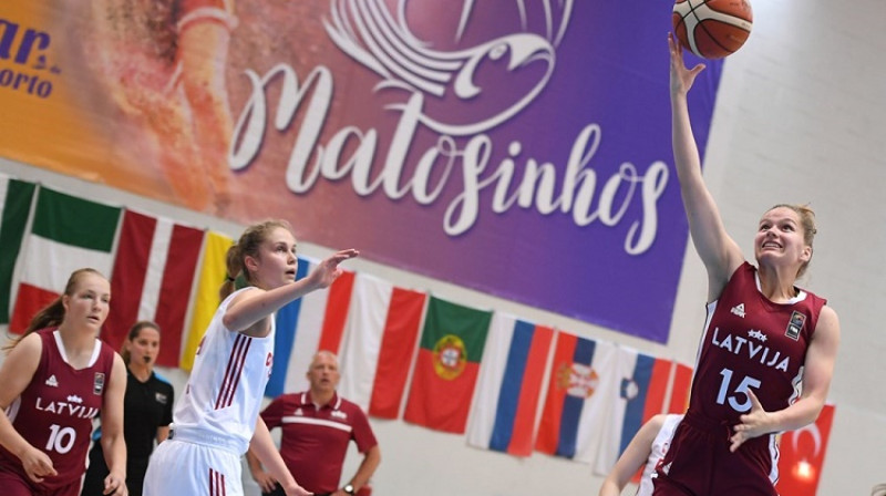 Anda Kuzmina spēlē pret Poliju
Foto: FIBA