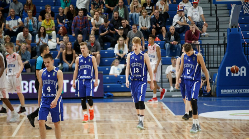 Igauņu juniori atstāj laukumu pēc zaudējuma Lielbritānijai
Foto: FIBA