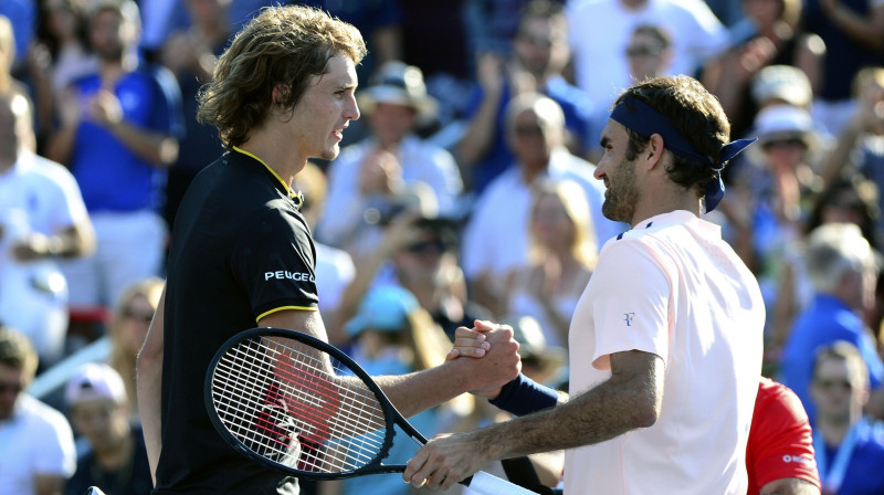 Aleksandrs Zverevs un Rožers Federers
Foto: AP/Scanpix