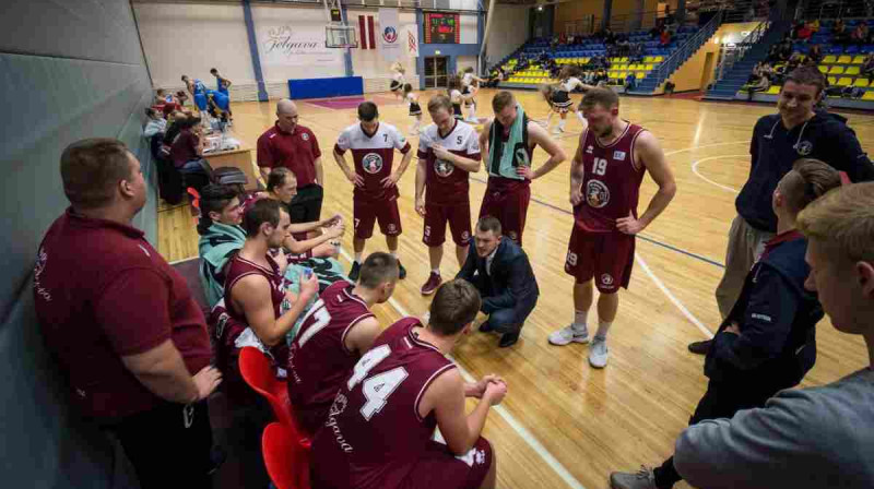 "Jelgavas/LLU" basketbolisti uzklausa galveno treneri Gati Justoviču
Foto: https://bkjelgava.lv