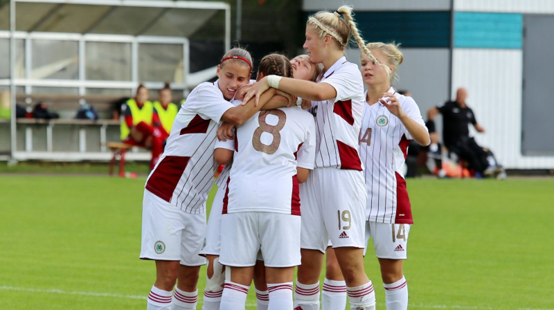 Latvijas nacionālā sieviešu futbola izlase
Foto: Igaunijas Futbola federācija