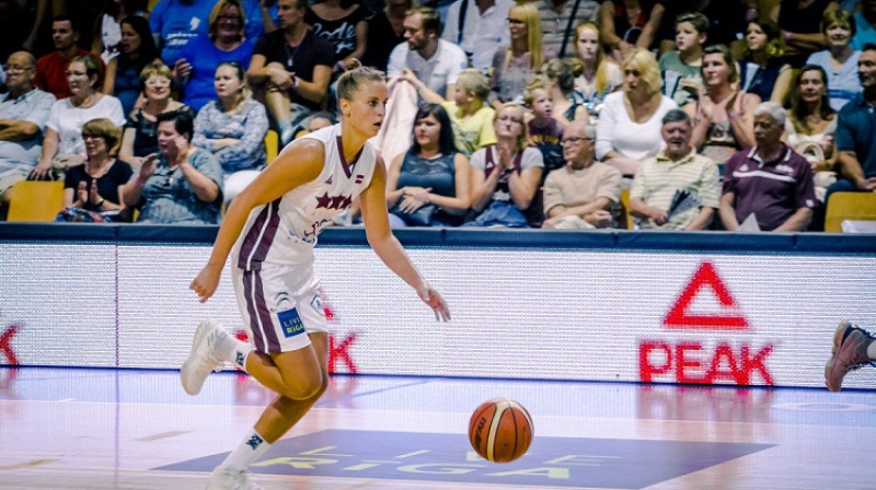 Kitija Laksa: Rīgas Franču liceja absolvente šovakar spēlēs Francijas galvaspilsētā
Foto: Basket.lv