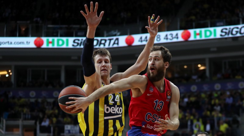 Serhio Rodrigess pret Janu Veseliju. Foto: EPA/Scanpix