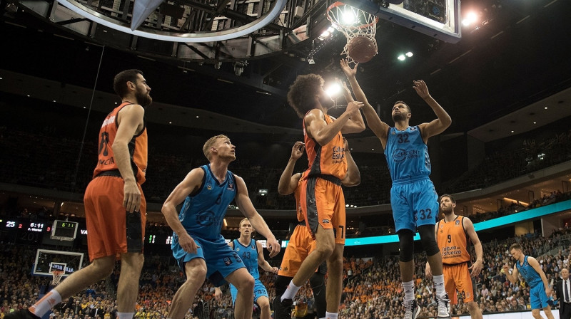 Berlīnes "Alba" pret Valensijas "Basket". Foto: eurocupbasketball.com