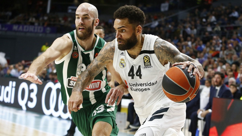 Madrides "Real" basketbolists Džefrijs Teilors uzbrukumā Atēnu "Panathinaikos" grozam. Foto: euroleague.net