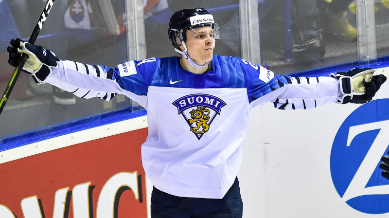 Somijas izlases hokejists Kāpo Kako. Foto: Laskowski/PressFocus/SIPA/Scanpix