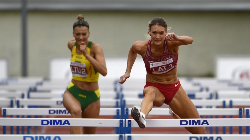 Laura Ikauniece. Foto: Romāns Kokšarovs/f64