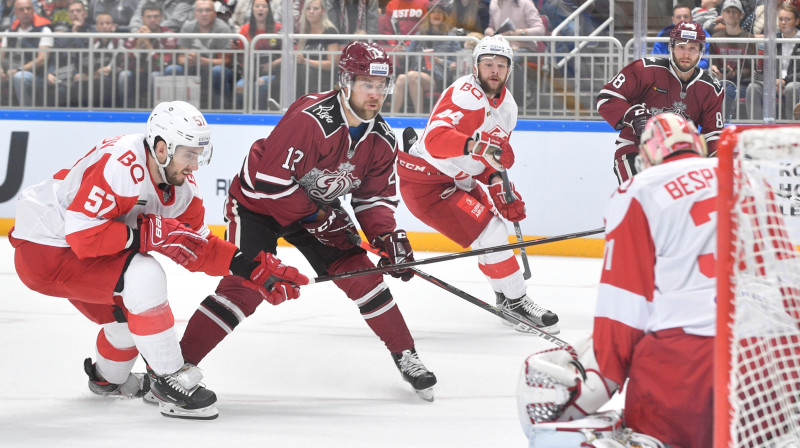 Jākobs Berjlunds - pirmo Rīgas ''Dinamo'' vārtu autors šosezon. Foto: Romāns Kokšarovs/F64