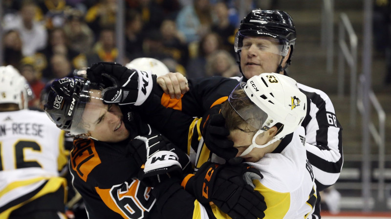 Nikolā Obs Kibels un Teodors Bļugers. Foto: USA Today Sports/Scanpix