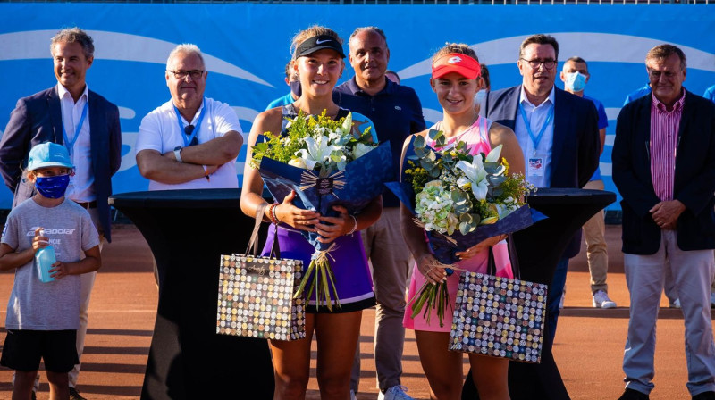 Oksana Seļehmeteva un Daniela Vismane. Foto: Engie Open Biarritz