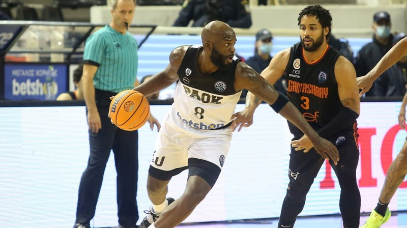 Malkolms Grifins ar bumbu. Foto: FIBA Champions League