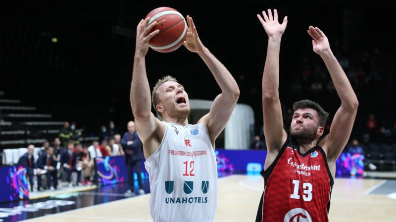 Artūrs Strautiņš. Foto: FIBA Europe Cup