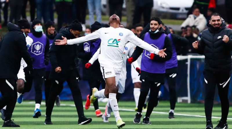 "Linas-Monthlery" komanda svin vārtu guvumu. Foto: Coupe de France