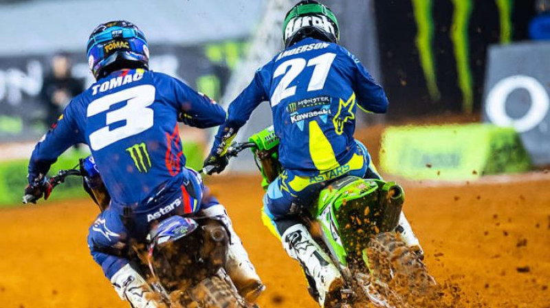 Eli Tomaks un Džeisons Andersons. Foto: AMA Supercross