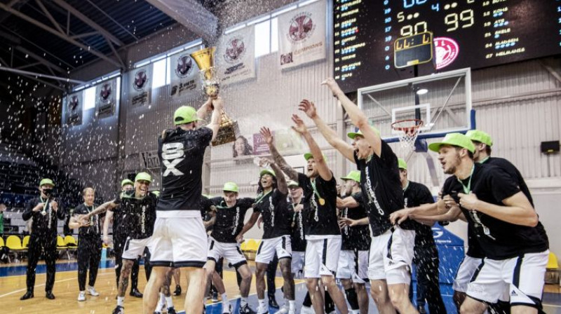 Pirms gada līksmoja "VEF Rīga". Kā būs šogad? Foto: basket.lv