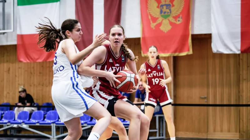 Ieva Vēvere un Aleksa Skudra. Foto: FIBA