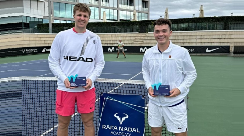 Kārlis Ozoliņš un Injaki Montess. Foto: Rafa Nadal Academy / @karlisozolins1