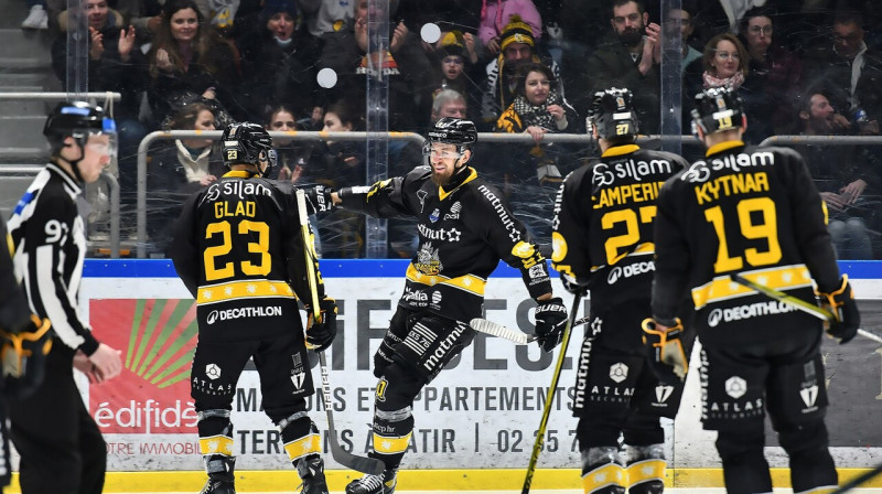 Rolands Vīgners pēc vārtu guvuma. Foto: Stephane Heude/Dragons de Rouen