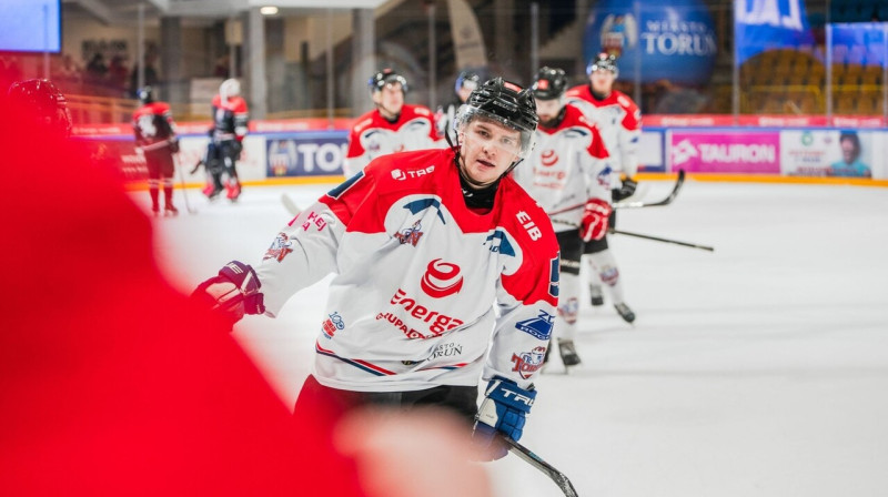 Deniss Fjodorovs pēc vārtu guvuma. Foto: Dagmara Alsztyniuk/KH Energa Toruń