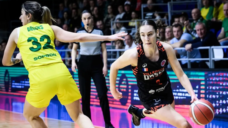 Karla Leite un Jeļena Brūksa. Foto: EuroCup Women