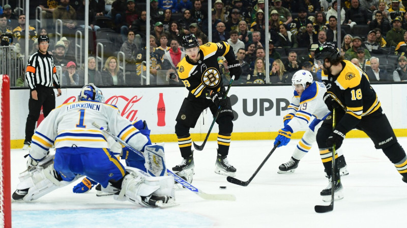 Mirklis pirms Bostonas "Bruins" uzbrucēja Pāvela Zahas vārtu guvuma. Foto: Bob DeChiara/Reuters/Scanpix