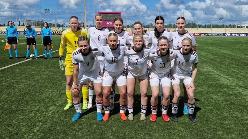 Latvijas sieviešu futbola U-19 izlase Foto; LFF