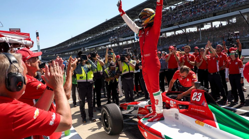 Roberts Švarcmans. Foto: indy500.com